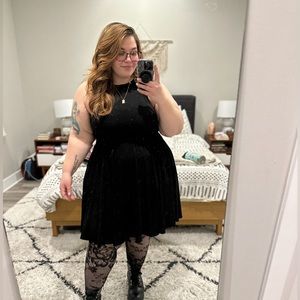 Sleeveless Black Dress